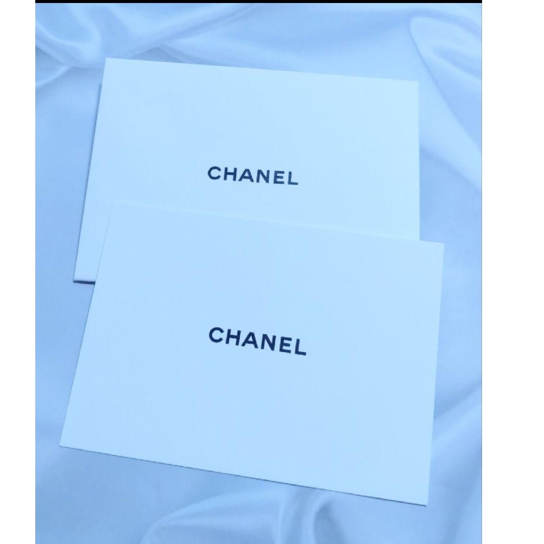 CHANEL(シャネル)のCHANEL　シャネル　2023ホリデー限定　チャーム　巾着　メッセージカード コスメ/美容のコスメ/美容 その他(その他)の商品写真