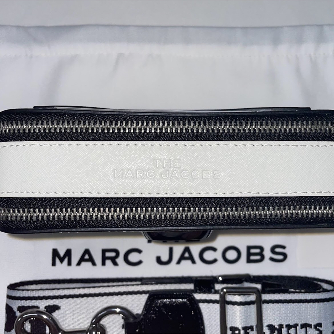 MARC JACOBS(マークジェイコブス)のMARC JACOBS SNAPSHOT PEANUTS (COTTON) レディースのバッグ(ショルダーバッグ)の商品写真