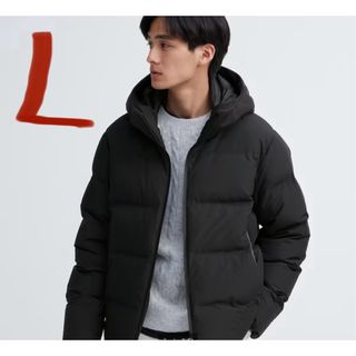 ユニクロ(UNIQLO)の新品未使用今季モデル　ユニクロ　シームレスダウンパーカ3dカット2023秋冬(ダウンジャケット)