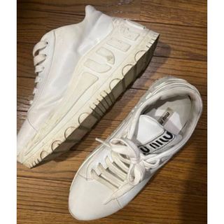 MIU MIUのフリマアイテム一覧 MIU MIUのフリマアイテム一覧