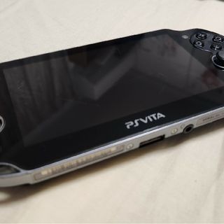 ソニー(SONY)のSONY PS VITA PCH-1100 ブラック【メモリカード16GB付き】(携帯用ゲーム機本体)