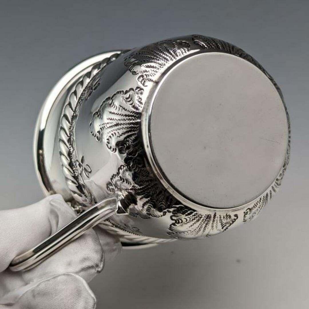 目立った傷や汚れのない美品機能1902年 英国アンティーク 純銀製マグカップ 70g Levesley Brothers