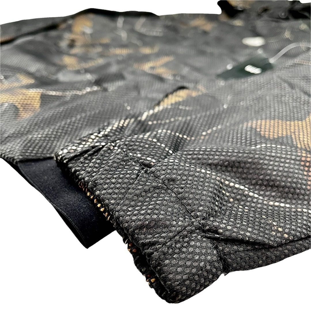 HUF(ハフ)の新品 HUF ハフ メッシュ ツリーカモ バックプリント ロゴ フードジャケット メンズのジャケット/アウター(ナイロンジャケット)の商品写真