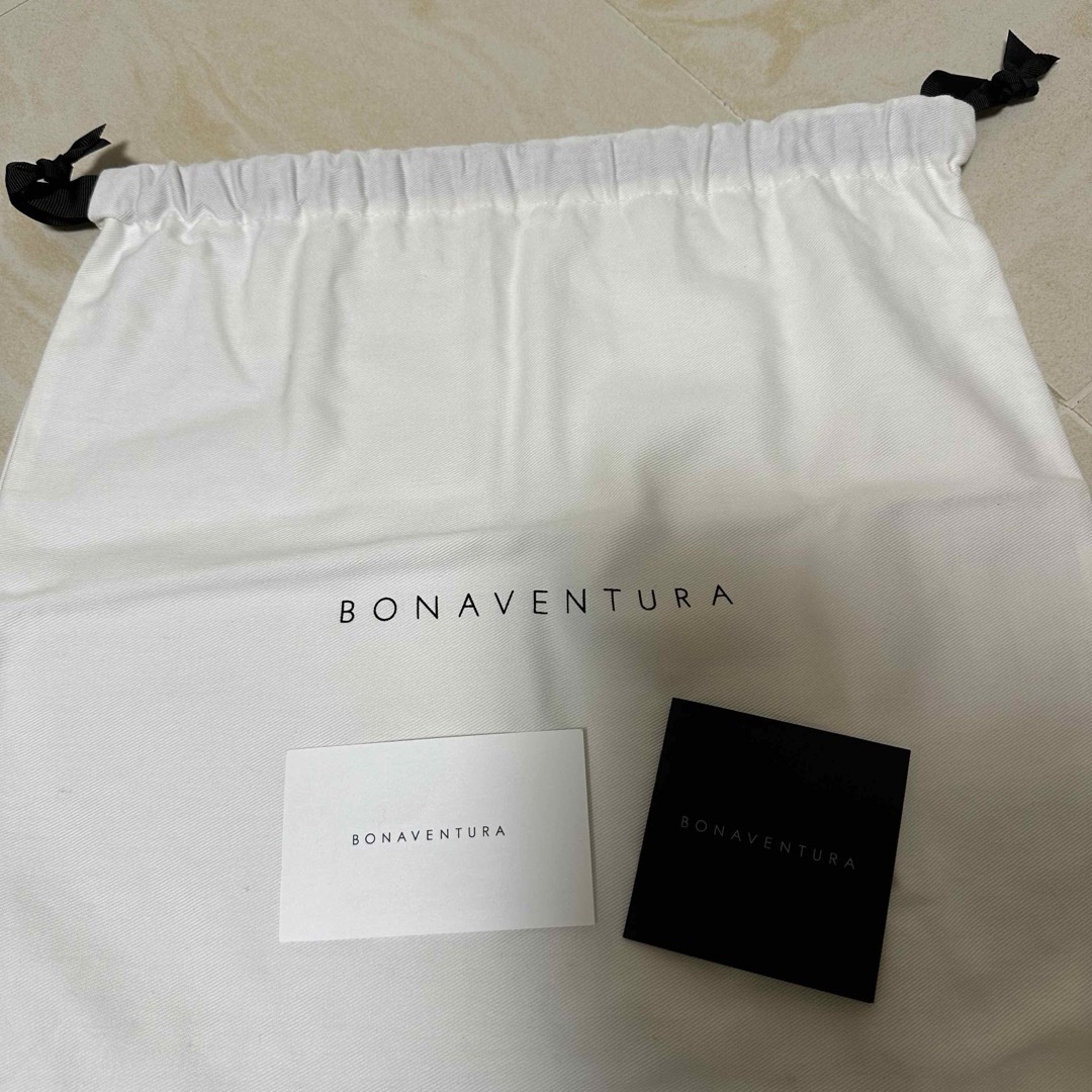 BONAVENTURA(ボナヴェントゥーラ)のBONAVENTURA ボナベンチュラ ミニエマバッグ エトゥープ レディースのバッグ(ショルダーバッグ)の商品写真