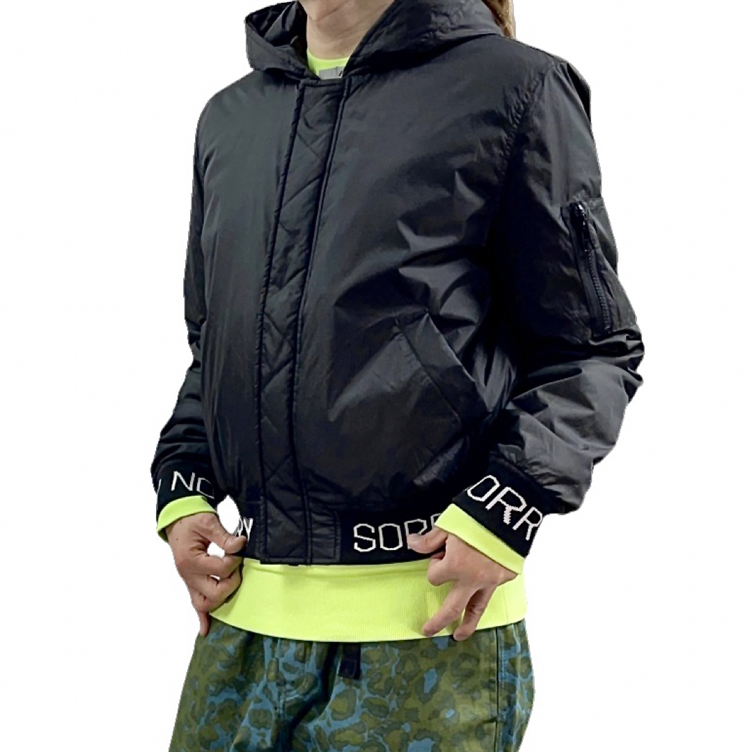 asos(エイソス)の新品 asos sorry リブ 中綿 ジップアップパーカー フード ジャケット メンズのジャケット/アウター(ブルゾン)の商品写真