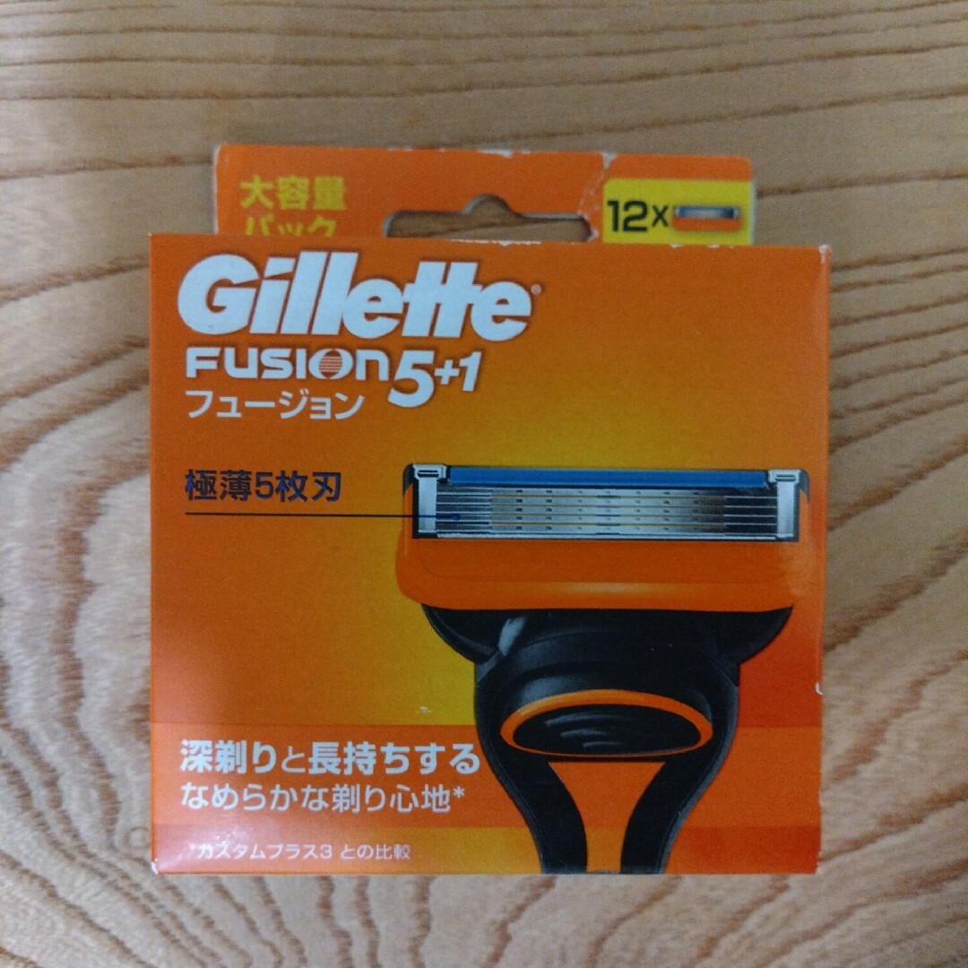 Gillette(ジレット)の【開封して発送】ジレット フュージョン 5＋1 替刃12個入 新品未使用純正品 コスメ/美容のボディケア(その他)の商品写真