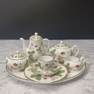 WEDGWOOD - ウェッジウッド　ワイルドストロベリー　ミニチュア　ティーセット　コーヒーセット