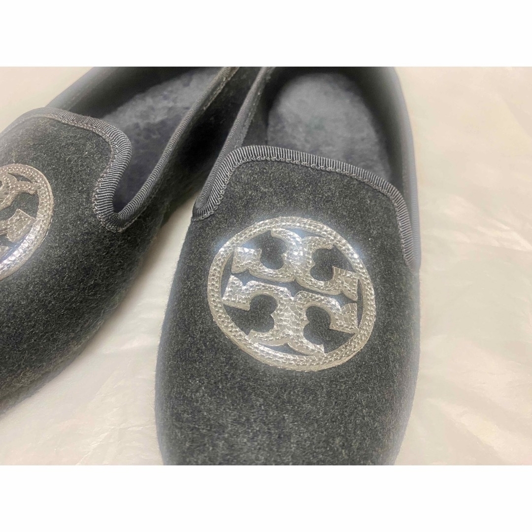 Tory Burch(トリーバーチ)の❤️ 美品未使用TORY  BURCH トリバーチ　フェルトローファー　８Ｍ レディースの靴/シューズ(バレエシューズ)の商品写真
