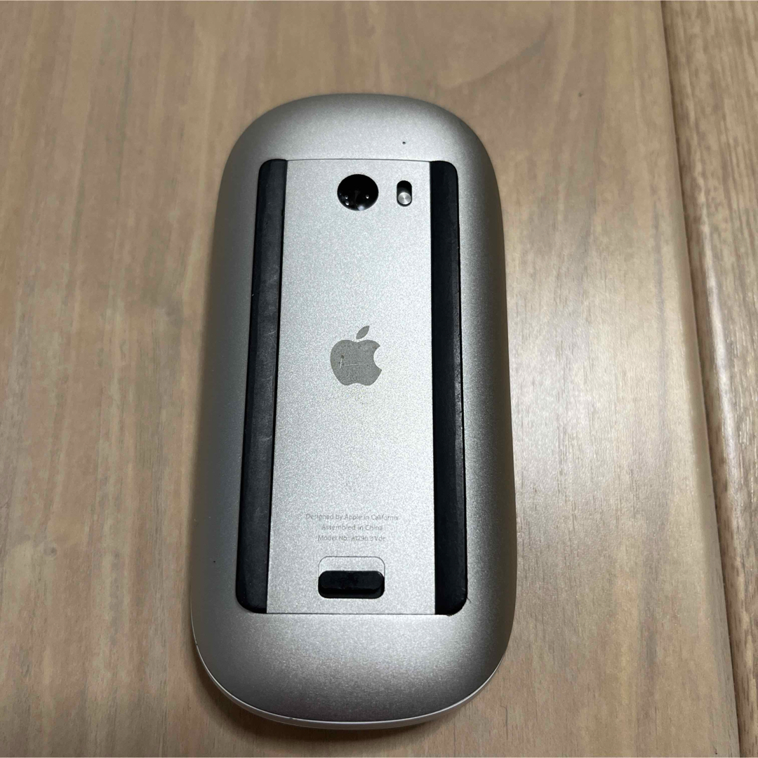 Apple(アップル)のApple Magic Mouse A1296 スマホ/家電/カメラのPC/タブレット(PC周辺機器)の商品写真