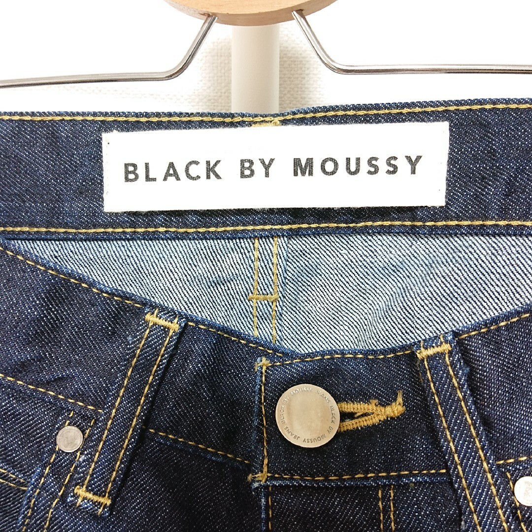 BLACK by moussy(ブラックバイマウジー)のBLACK by MOUSSY KONA デニム 23 ワンウォッシュ レディースのパンツ(デニム/ジーンズ)の商品写真