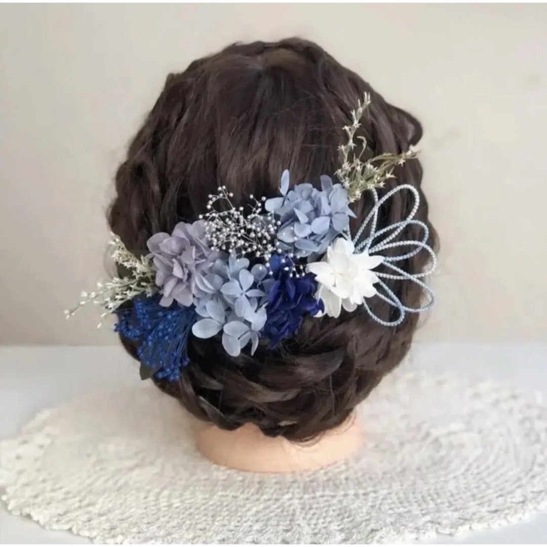 ブルー系髪飾り　成人式結婚式卒業式　プリザーブドフラワードライフラワー ハンドメイドのウェディング(ヘッドドレス/ドレス)の商品写真