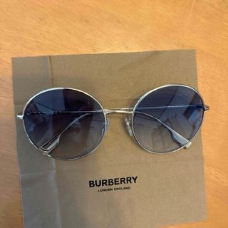 BURBERRY - バーバリー 丸レンズサングラスの通販 by AGEHA☺︎shop