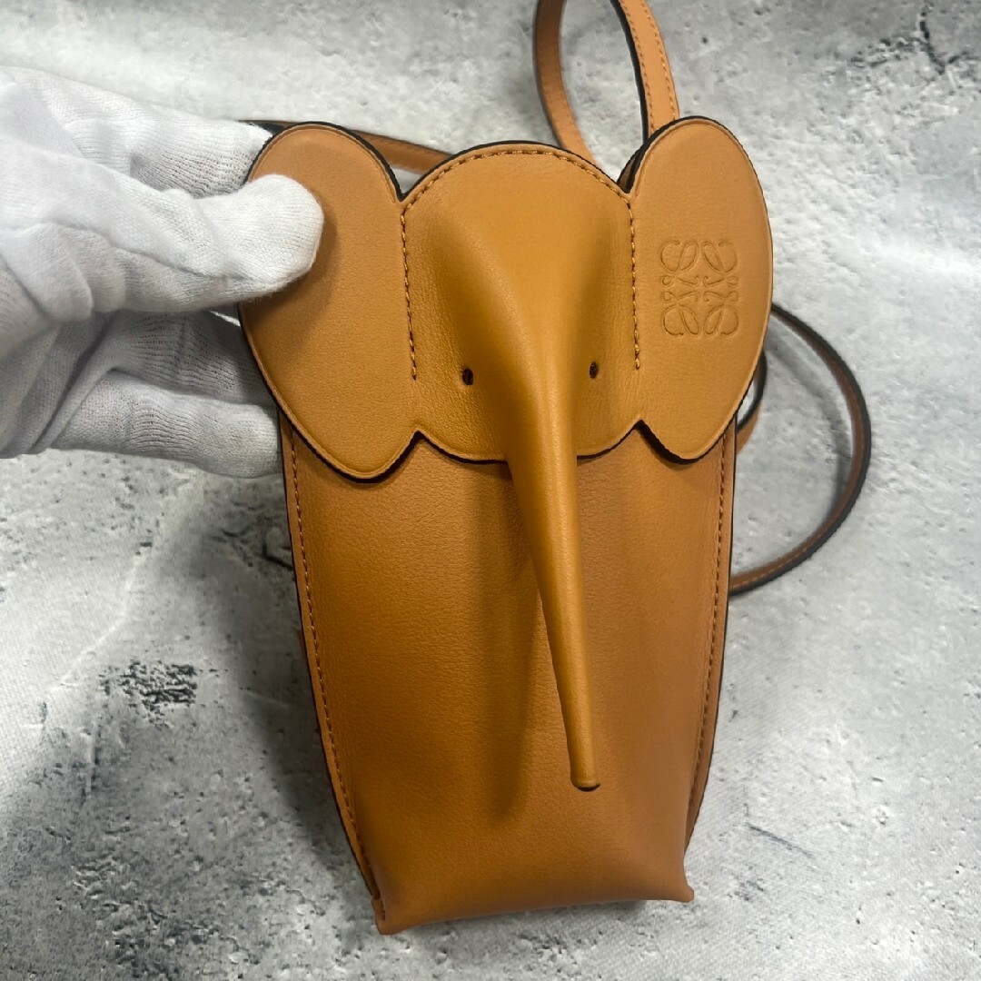 ロエベ エレファントポケット ショルダーバッグ クロスボディバッグ レザー ロゴ ロエベ エレファントポケット ショルダーバッグ クロスボディバッグ レザー ロゴ