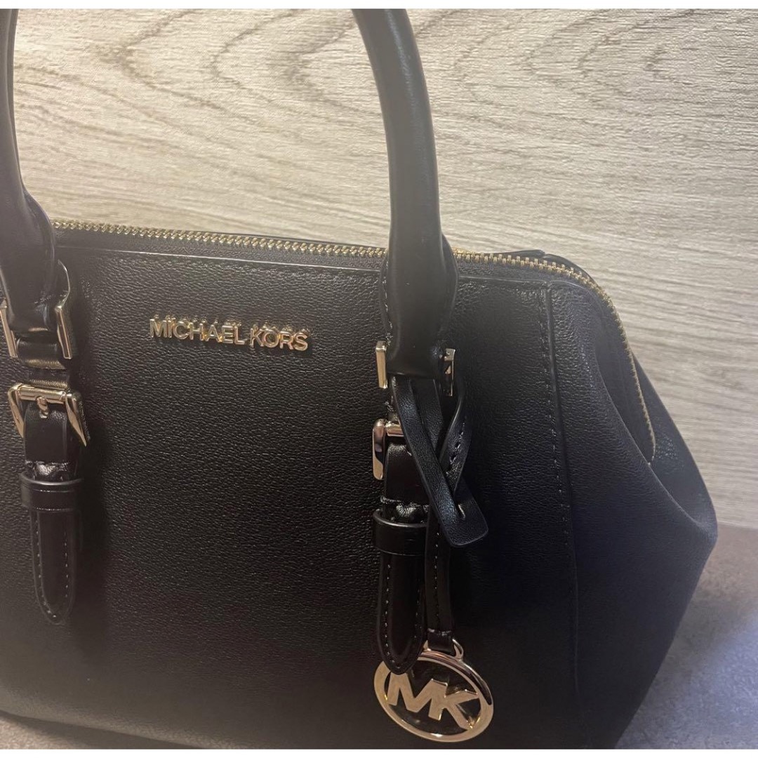 Michael Kors(マイケルコース)の【匿名配送】マイケルコース マルチショルダー ハンドバッグ レディースのバッグ(ショルダーバッグ)の商品写真