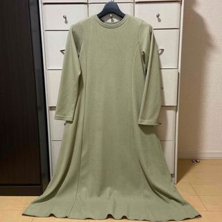 ダブルクローゼット(w closet)のwcloset ダブルクローゼット　ロングワンピース　ベージュ　カーキ(ロングワンピース/マキシワンピース)