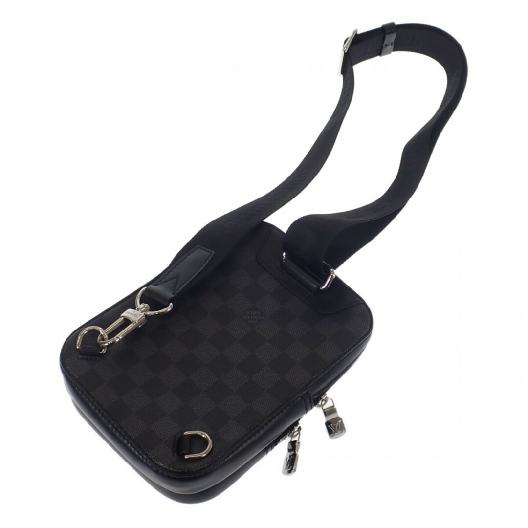 LOUIS VUITTON(ルイヴィトン)の【中古】【ABランク】LOUIS VUITTON ルイヴィトン 3D アマゾン・スリングバッグ ボディバッグ N50012 ダミエ・グラフィット ブラック メンズ【ISEYA】 メンズのバッグ(ウエストポーチ)の商品写真