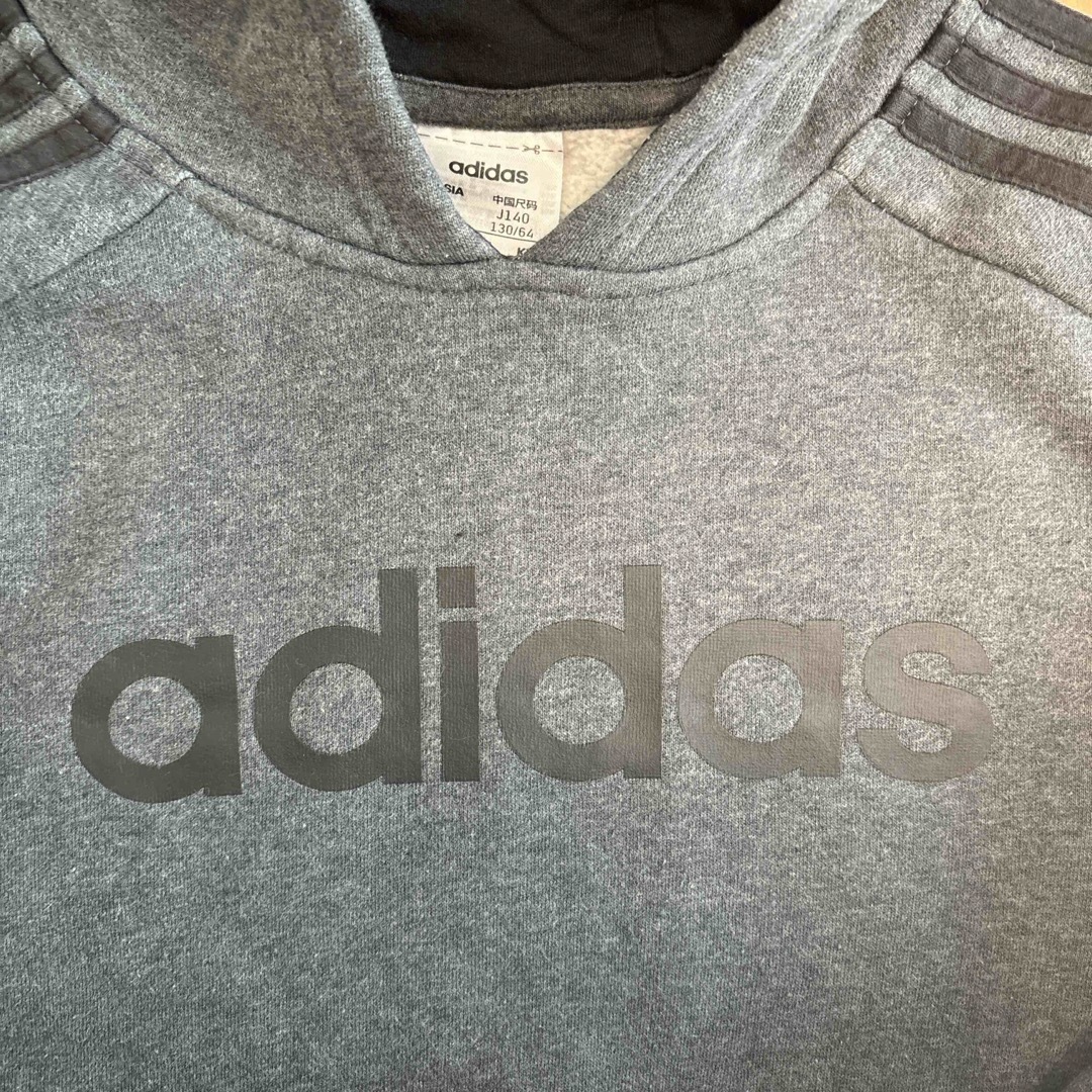 adidas(アディダス)の美品‼️adidas パーカー　140 キッズ/ベビー/マタニティのキッズ服女の子用(90cm~)(ジャケット/上着)の商品写真