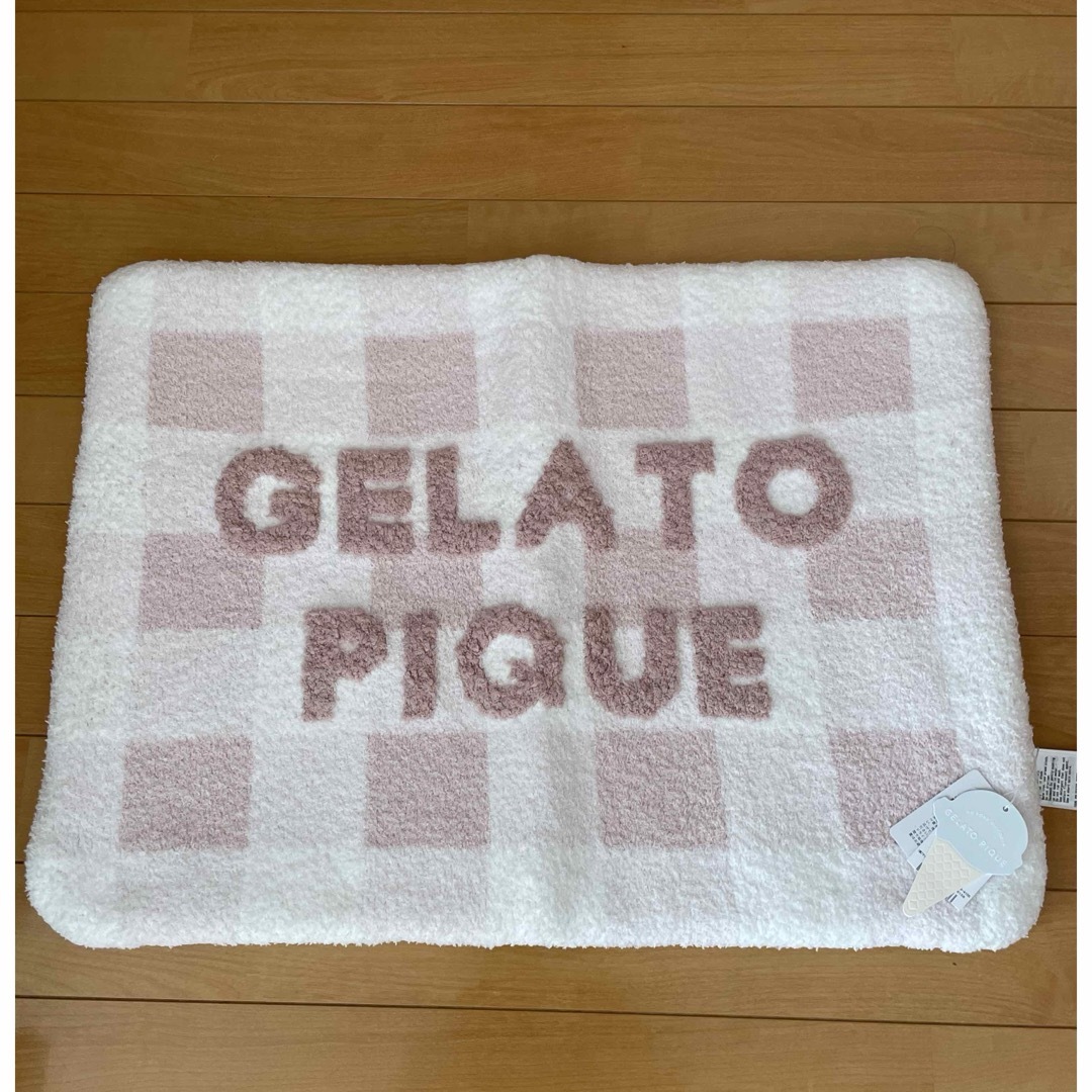 gelato pique(ジェラートピケ)のジェラートピケ　バスマット新品 インテリア/住まい/日用品のラグ/カーペット/マット(バスマット)の商品写真