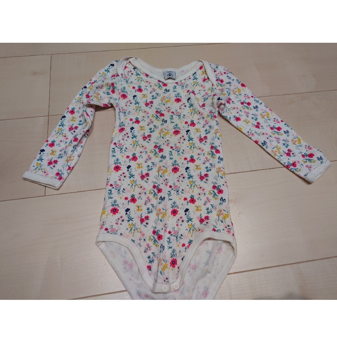 PETIT BATEAU(プチバトー)の長袖　ロンパース　24m/86cm　3枚セット キッズ/ベビー/マタニティのベビー服(~85cm)(ロンパース)の商品写真