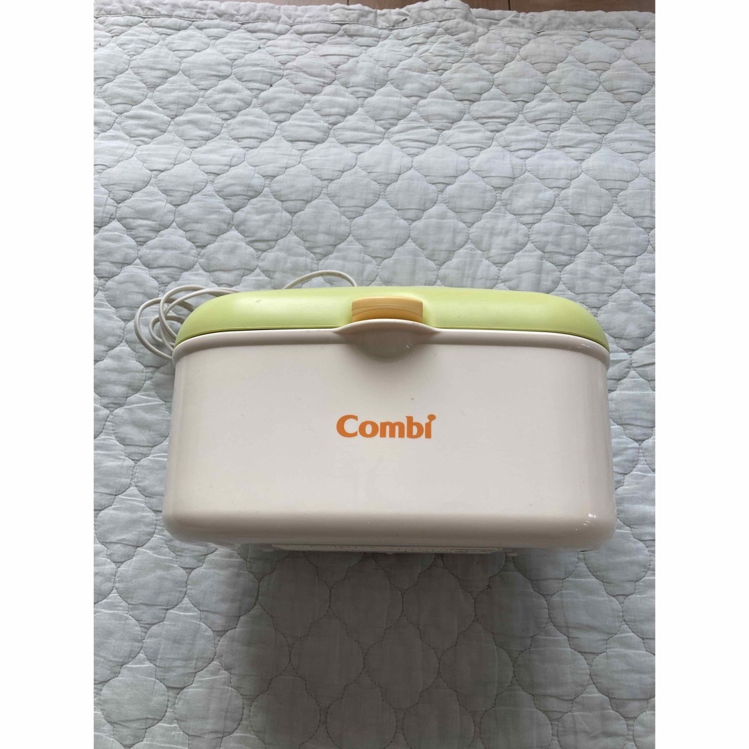 combi(コンビ)のcombiおしりふきウォーマー キッズ/ベビー/マタニティのおむつ/トイレ用品(ベビーおしりふき)の商品写真