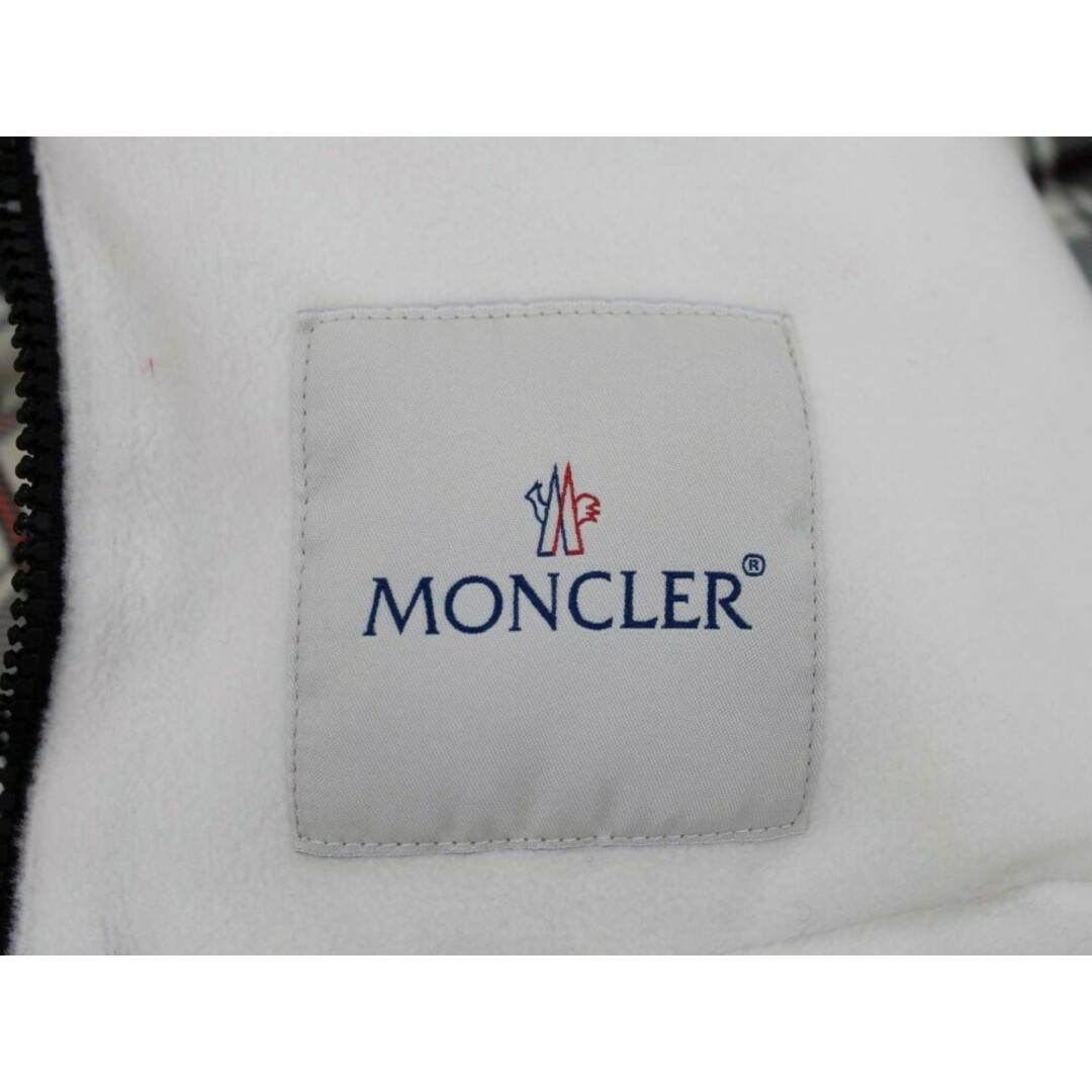 MONCLER(モンクレール)の【冬物 新入荷!】■モンクレール/Moncler■ダウンスリーパー/おくるみ マルチカラー チェック 防寒 べビーカー 抱っこ紐【中古】【ネット限定】その他小物 子供 キッズ kids ベビー baby 男の子 女の子 冬 112132 キッズ/ベビー/マタニティの外出/移動用品(その他)の商品写真