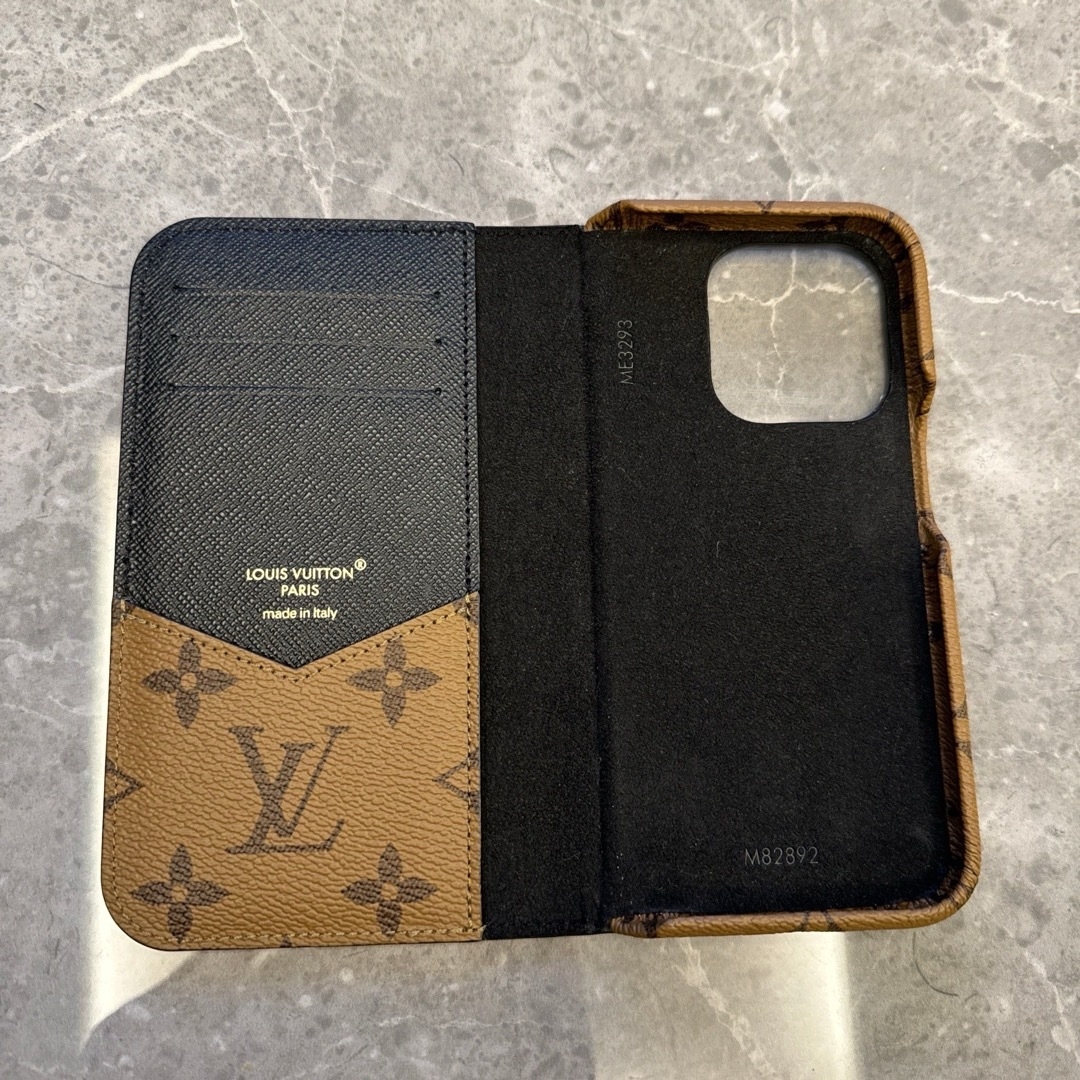 LOUIS VUITTON(ルイヴィトン)の☆LouisVUITTON iPhone15PROフォリオ☆ スマホ/家電/カメラのスマホアクセサリー(iPhoneケース)の商品写真