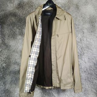 バーバリーブラックレーベル(BURBERRY BLACK LABEL)の2215超美品　バーバリーブラックレーベル　ナイロンジャケット　М　チェック(ナイロンジャケット)