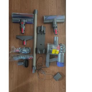 ダイソン(Dyson)のDyson　v8(掃除機)