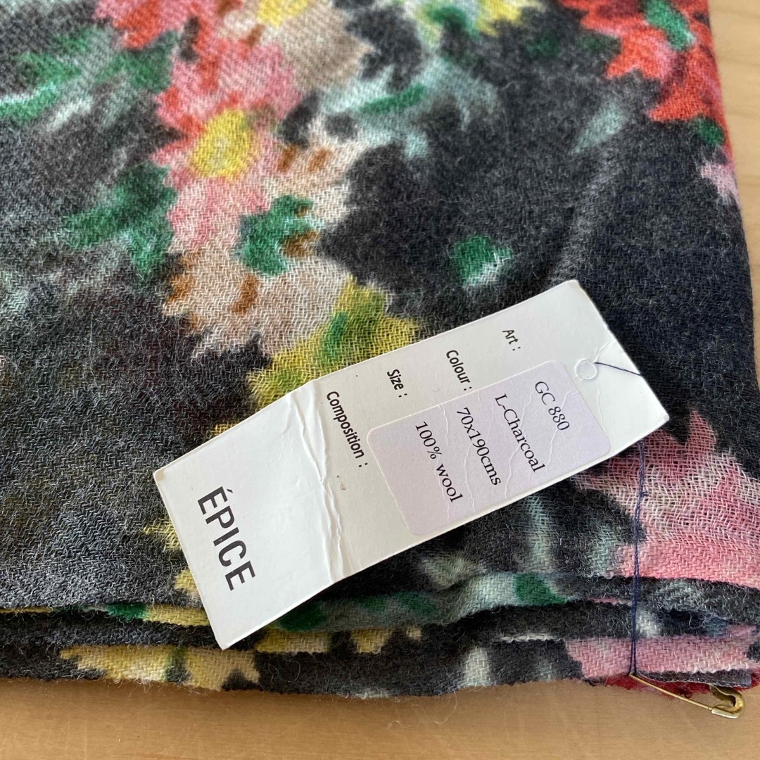 EPICE(エピス)のEPICE  新品未使用　ストール レディースのファッション小物(ストール/パシュミナ)の商品写真