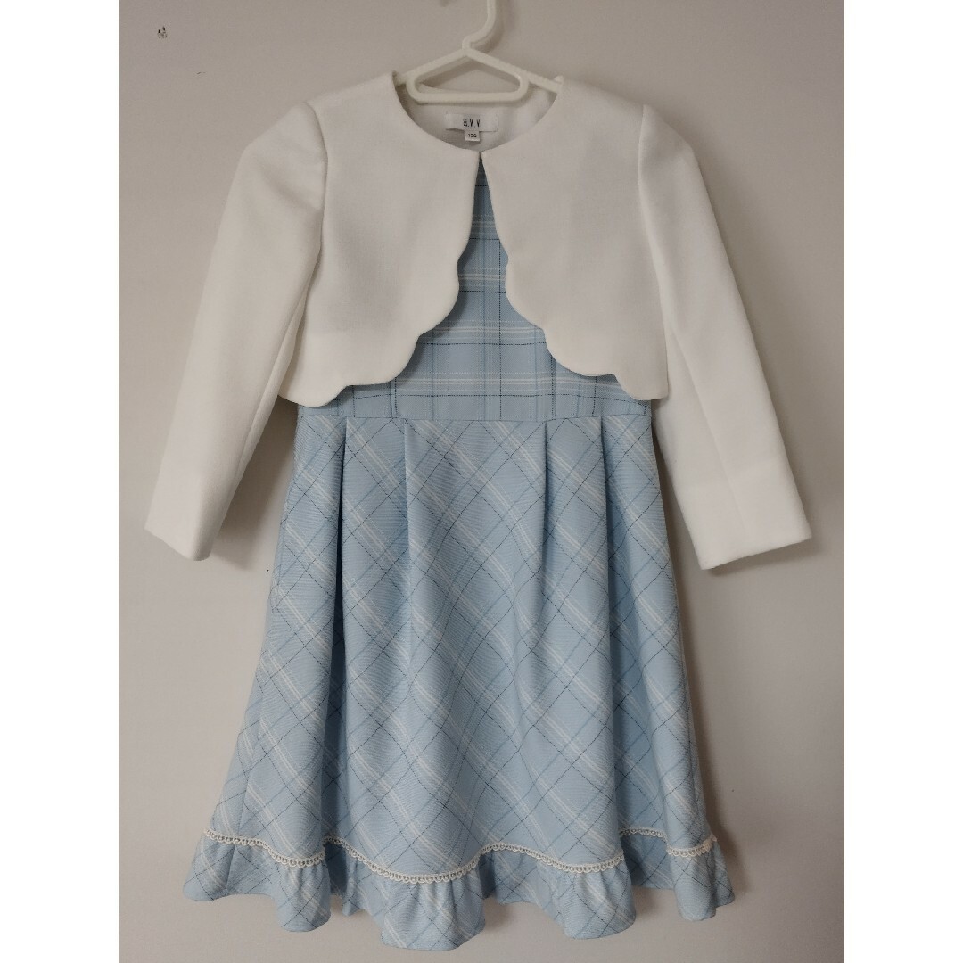 a.v.v(アーヴェヴェ)のセレモニーセット　女の子　ボレロのみ キッズ/ベビー/マタニティのキッズ服女の子用(90cm~)(ドレス/フォーマル)の商品写真