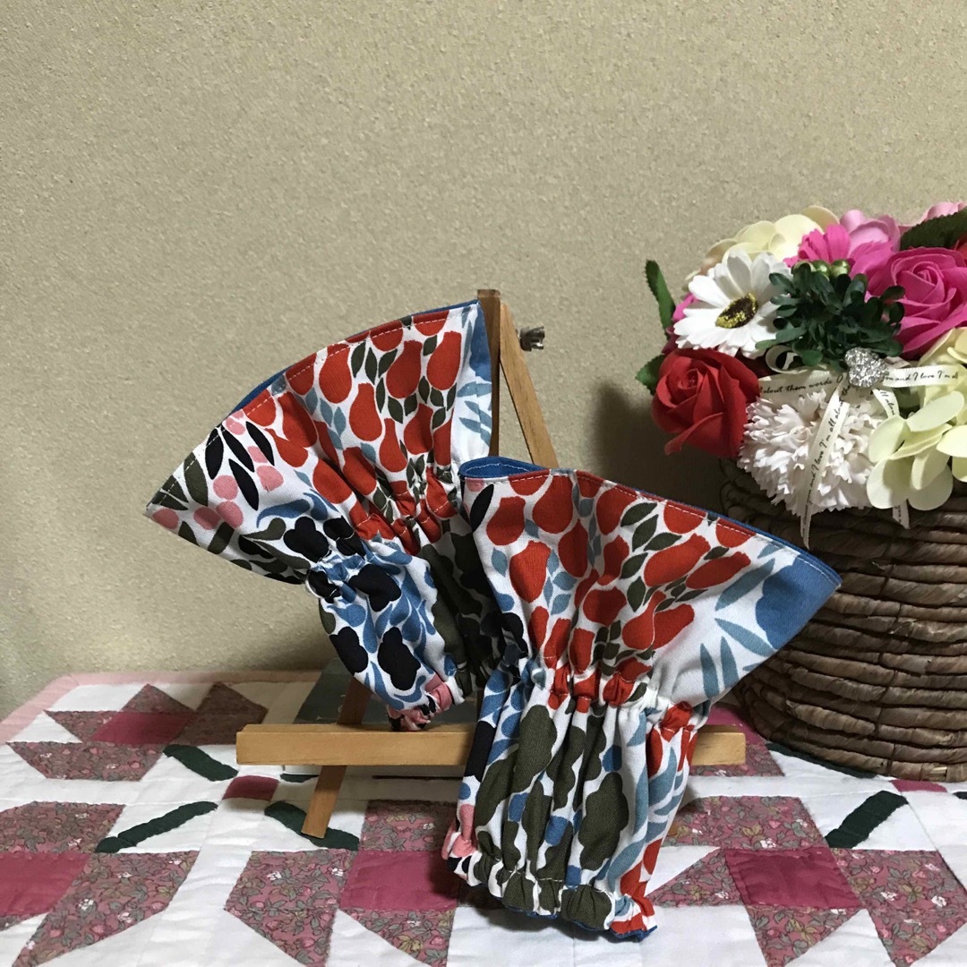 marimekko(マリメッコ)の【専用】マリメッコ    生地　ハンドメイド　アームカバー　ぺったんこポーチ ハンドメイドのファッション小物(ポーチ)の商品写真