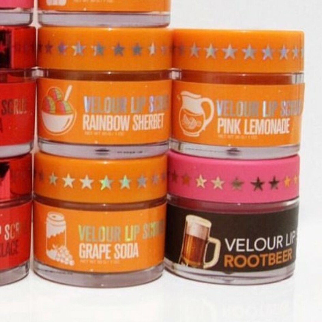 Sephora(セフォラ)のJeffree Star Cosmetics Velour Lip Scrub コスメ/美容のベースメイク/化粧品(リップグロス)の商品写真