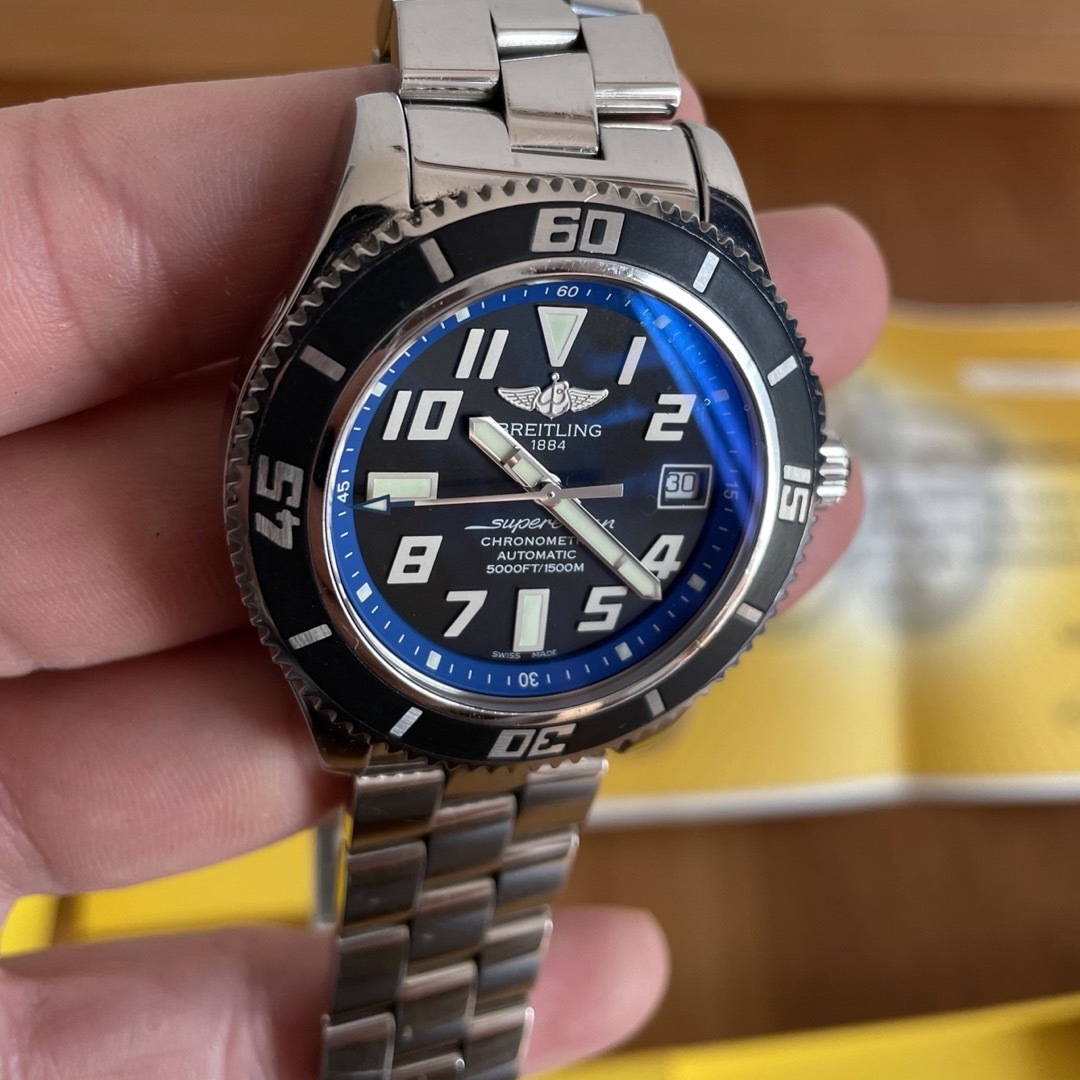 BREITLING(ブライトリング)のブライトリング　スーパーオーシャン42 ブルー メンズの時計(腕時計(アナログ))の商品写真