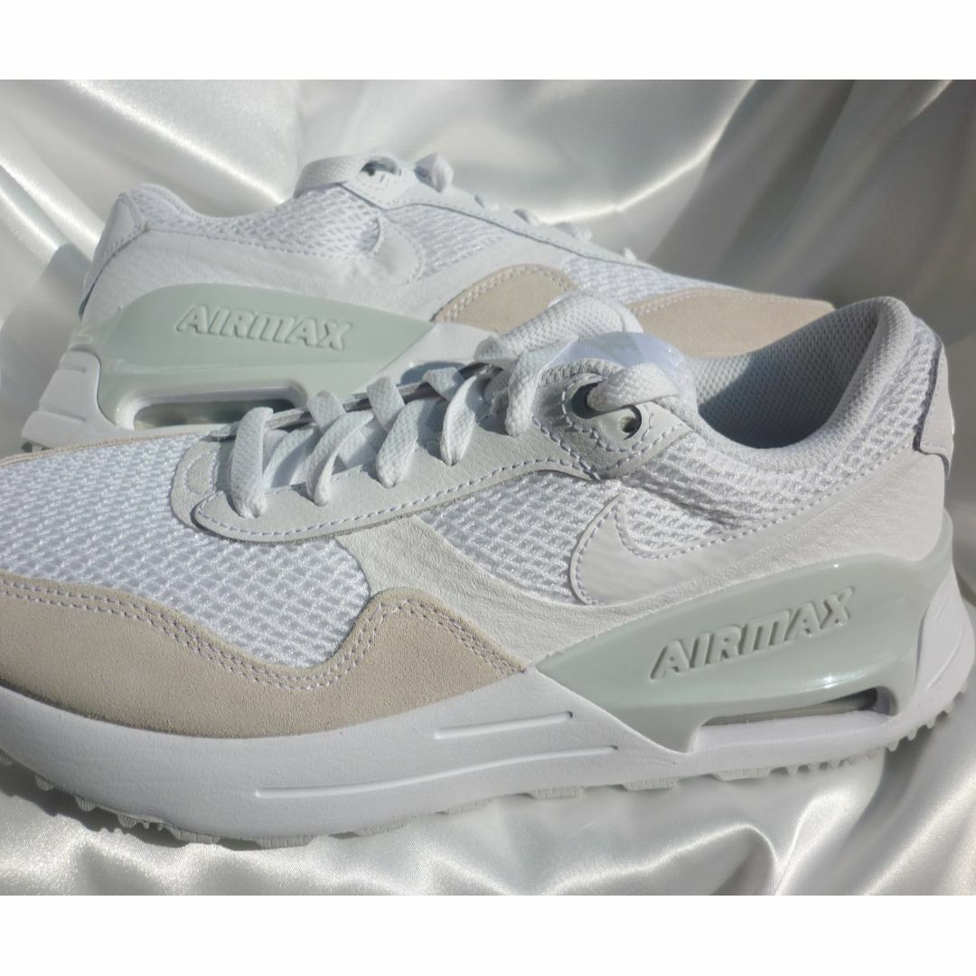 NIKE(ナイキ)の新品 26cm NIKE AIR MAX SYSTM メンズスニーカー 白 メンズの靴/シューズ(スニーカー)の商品写真