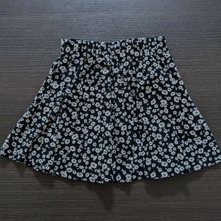 グローバルワーク(GLOBAL WORK)のGLOBAL WORK コーデュロイ フレアスカート 黒 花柄 110cm(スカート)