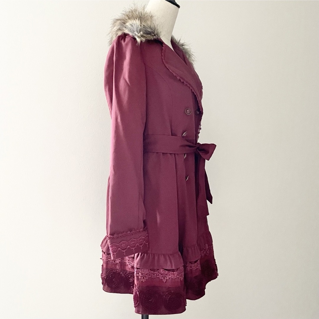 axes femme(アクシーズファム)の１回着　アクシーズ  レース使い　裾モチーフ　トレンチコート レディースのジャケット/アウター(トレンチコート)の商品写真