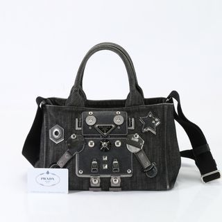 PRADA(ブラック/黒色系)のフリマアイテム一覧 PRADA(ブラック/黒色系)のフリマアイテム一覧