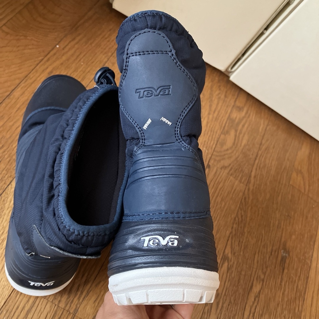 Teva(テバ)のTeva スノーブーツ VERO BOOT II 紺　24.0㎝　美品　テバ レディースの靴/シューズ(ブーツ)の商品写真