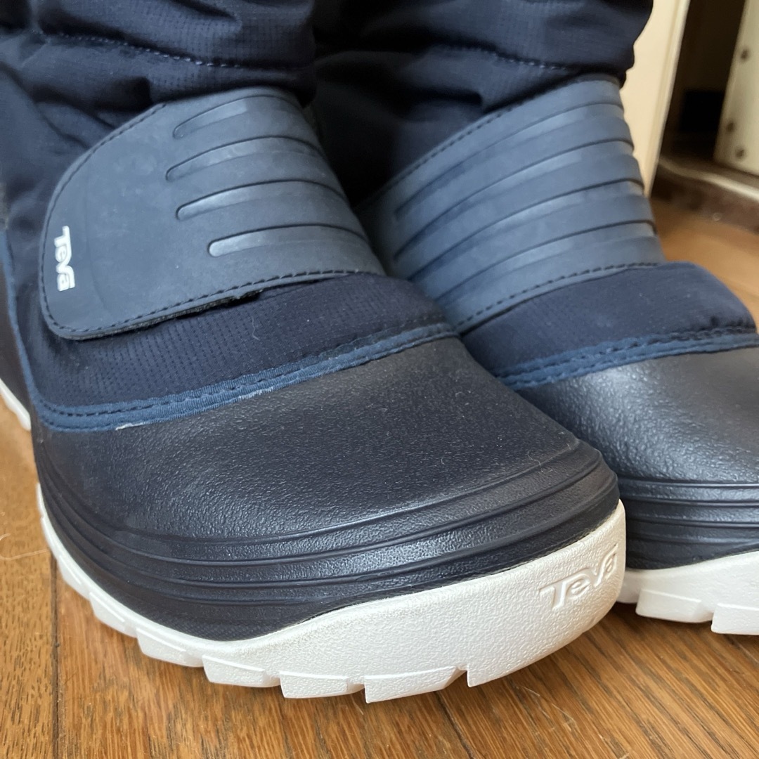 Teva(テバ)のTeva スノーブーツ VERO BOOT II 紺　24.0㎝　美品　テバ レディースの靴/シューズ(ブーツ)の商品写真