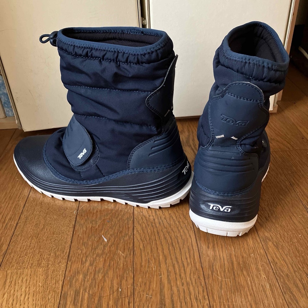 Teva(テバ)のTeva スノーブーツ VERO BOOT II 紺　24.0㎝　美品　テバ レディースの靴/シューズ(ブーツ)の商品写真