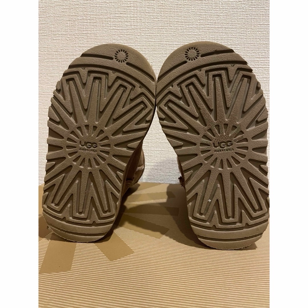 UGG(アグ)のムートン♡UGG キッズ/ベビー/マタニティのキッズ靴/シューズ(15cm~)(ブーツ)の商品写真