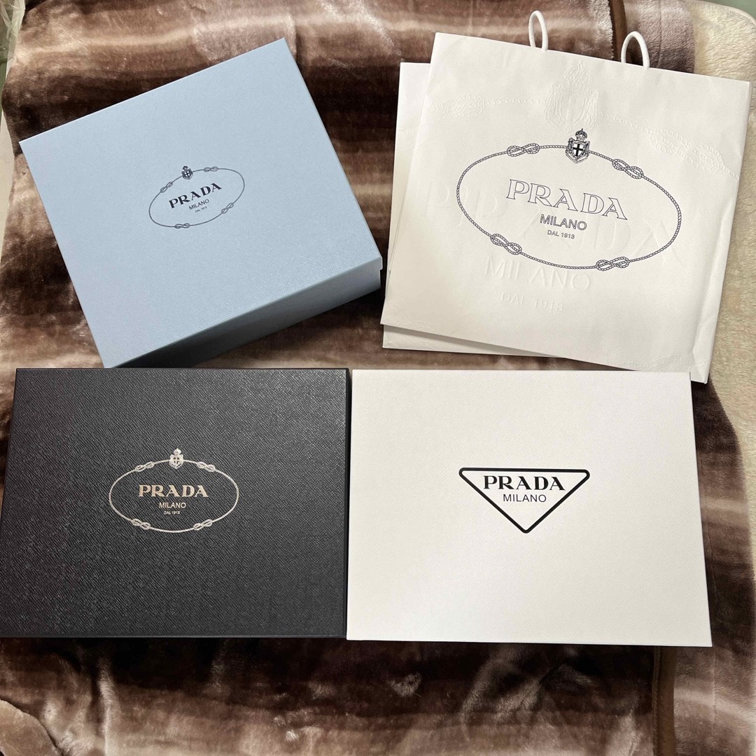 PRADA 空箱3点&ショッパー2枚ショップ袋