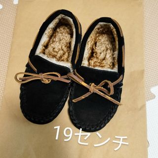 19センチ　リボンモカシンシューズ　ブラック　裏ボア(スリッポン)