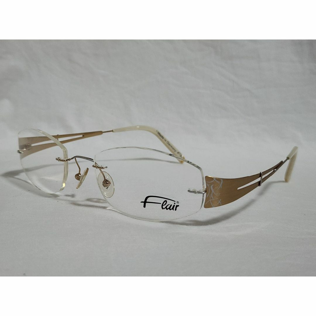 正規未 フレア ラグジュアリーアイウェア シャイニーメタル 眼鏡◯サングラス レディースのファッション小物(サングラス/メガネ)の商品写真