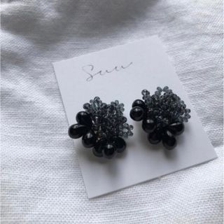 ハンドメイド☆つぶつぶビーズピアス☆(ピアス)