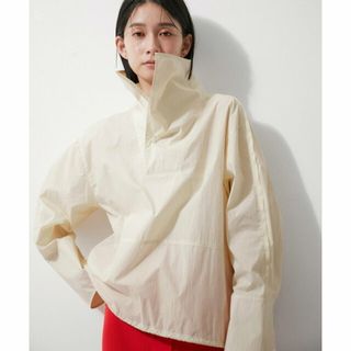 アダムエロぺファム(ADAM ET ROPE' FEMME)の【キナリ（16）】【サステナブル】スタンドネックドロストシャツ(シャツ/ブラウス(長袖/七分))