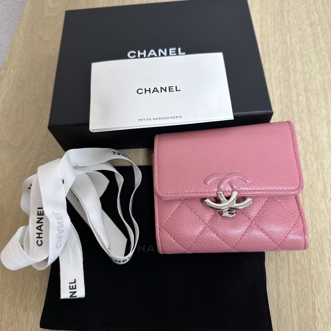 大人気シャネル 三つ折り財布 美品 大人気シャネル 三つ折り財布 美品