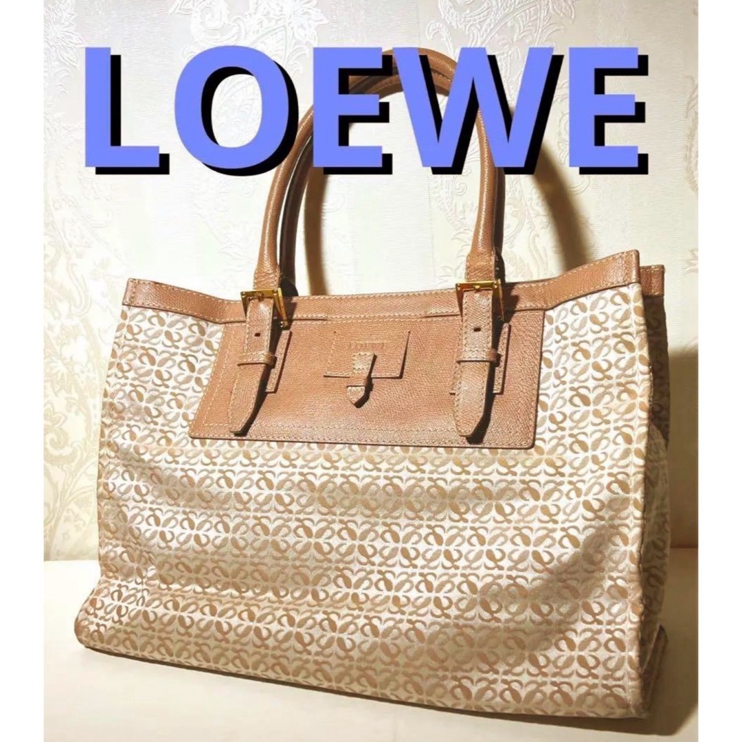 A4収納可　LOEWE  トートバッグ リピートアナグラムレディース