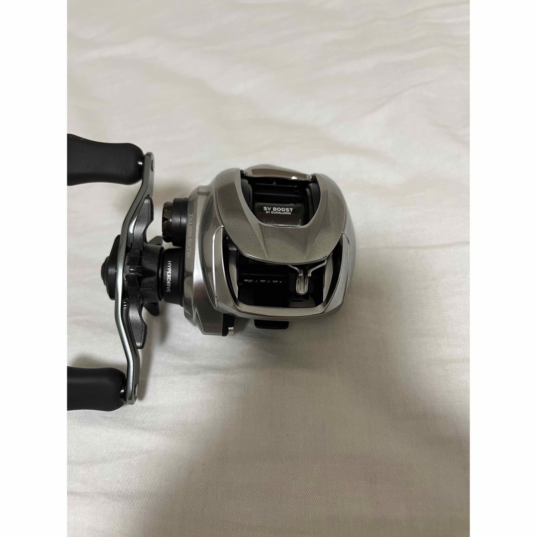 DAIWA(ダイワ)のジリオン SVTW 1000XH スポーツ/アウトドアのフィッシング(リール)の商品写真