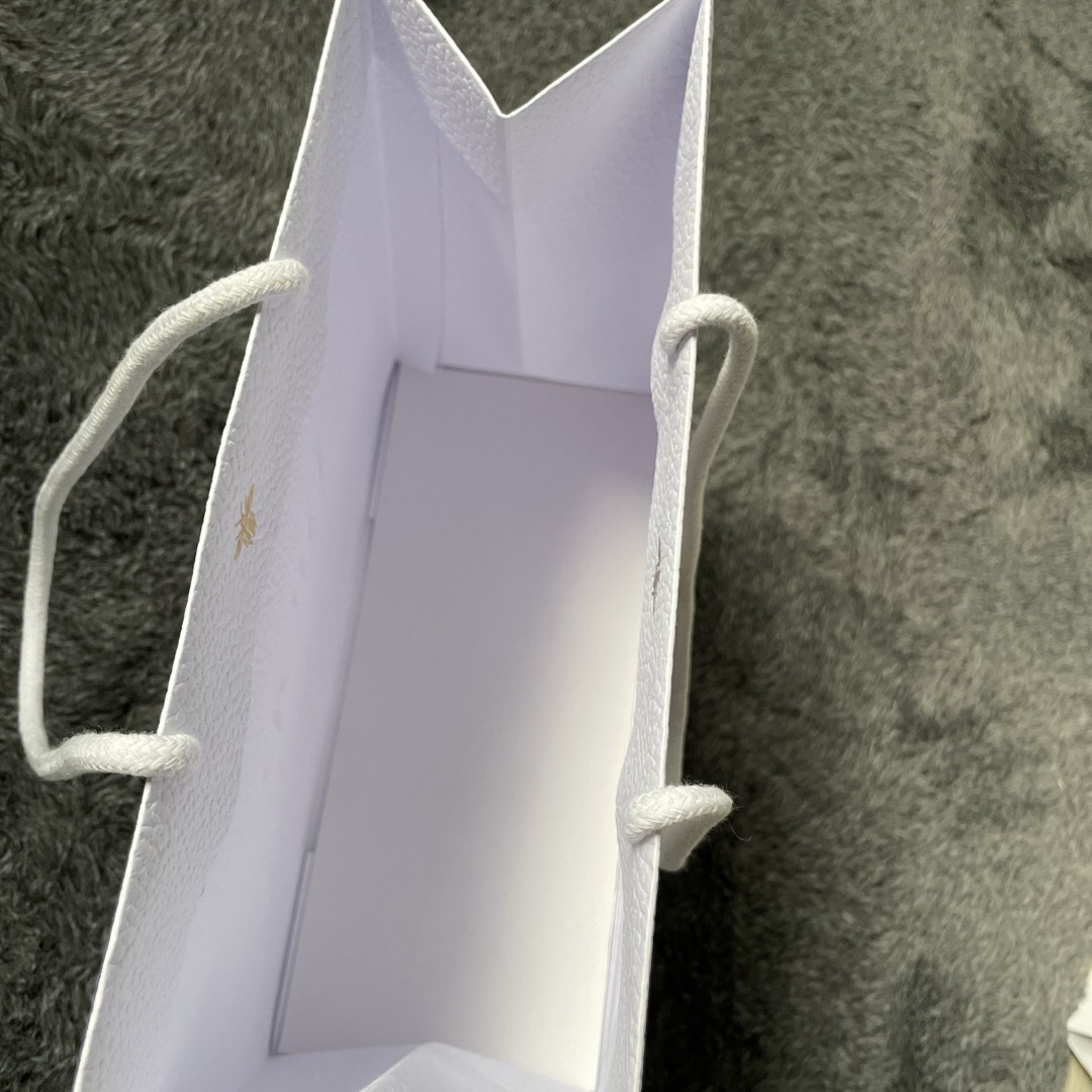 Dior - DIOR 紙袋の通販 by shop __|ディオールならラクマ Dior - DIOR 紙袋の通販 by shop __|ディオールならラクマ